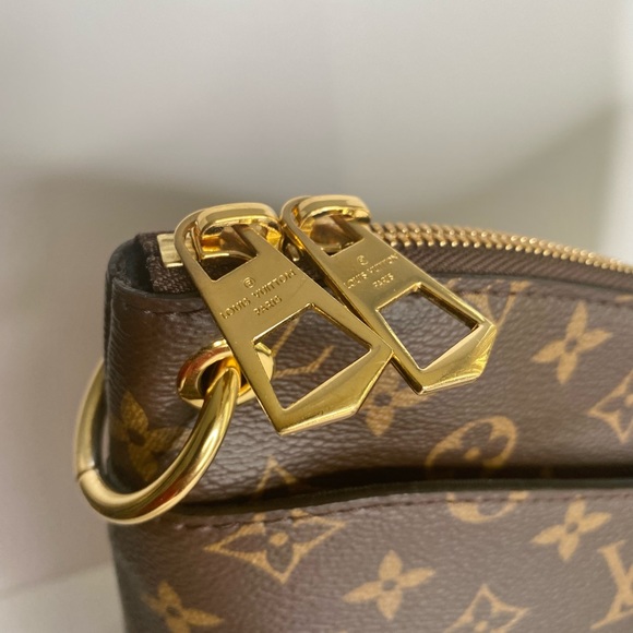 ❌SOLD❌ Louis Vuitton odeon crosssbody - Picture 5 of 15